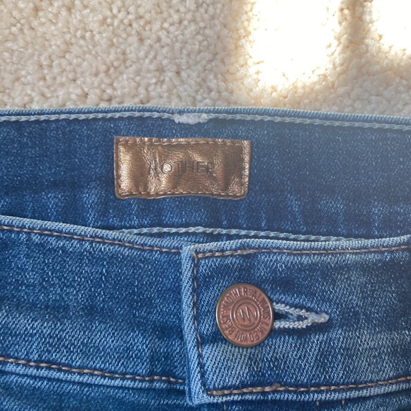 MOTHER crop step fray Jean. Worn once! - Picture 2 of 3